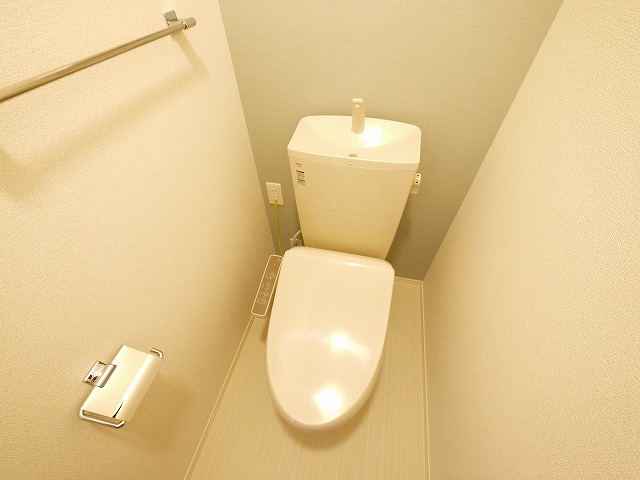 トイレ　清潔感のあるトイレです