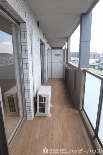 バルコニー　※別部屋のため参考が画像です。