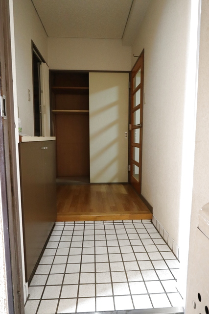 玄関　他号室参考写真