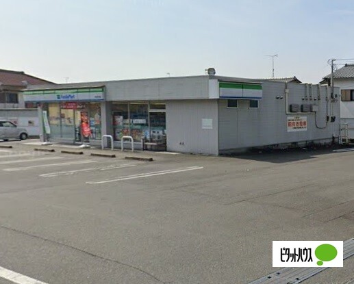 コンビニ　ファミリーマート富士宮大岩店（コンビニ）まで666m
