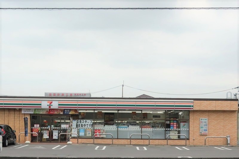 コンビニ　セブンイレブン善通寺大麻町店（コンビニ）まで825m