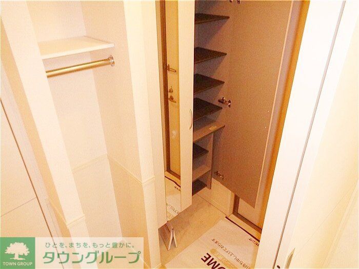 玄関　お問合せはタウンハウジングまで！※現地待合わせ相談可能