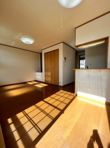 ロビー　画像は別号室。ご参考にどうぞ