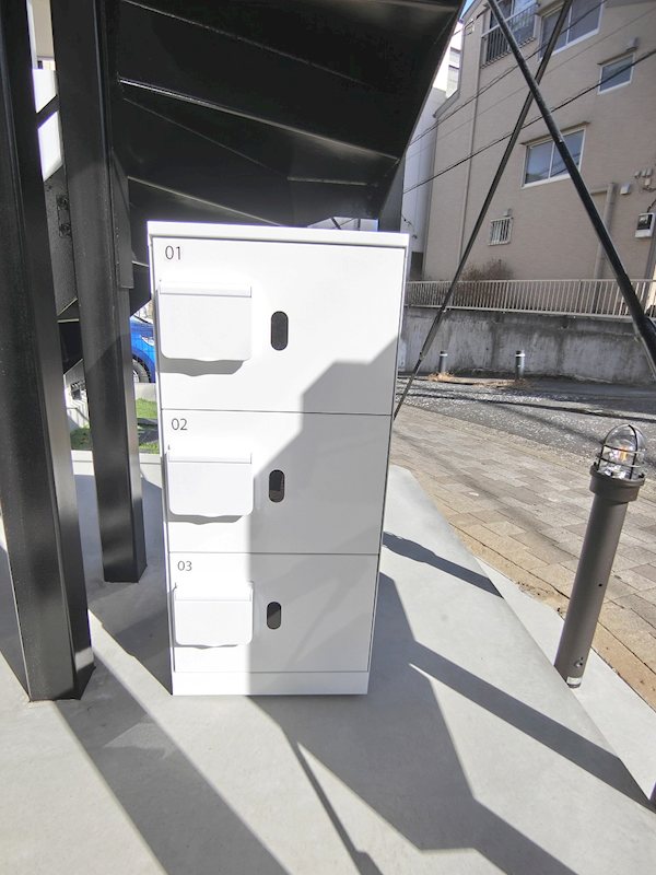 その他共有部分　外出の多い方でも安心の宅配ボックス付き♪