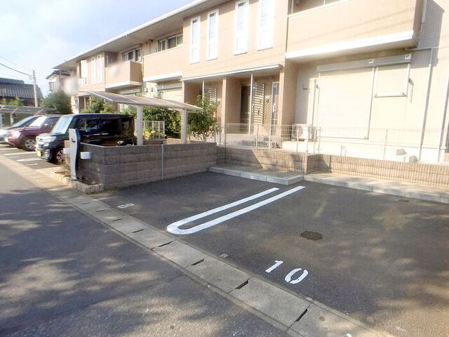 駐車場　駐車場