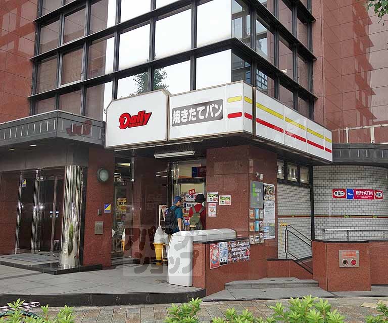 コンビニ　デイリーヤマザキ河原町二条店（コンビニ）まで88m