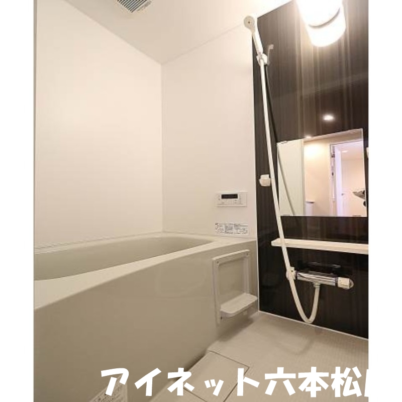 バス・シャワールーム　ゆっくり癒しましょう。