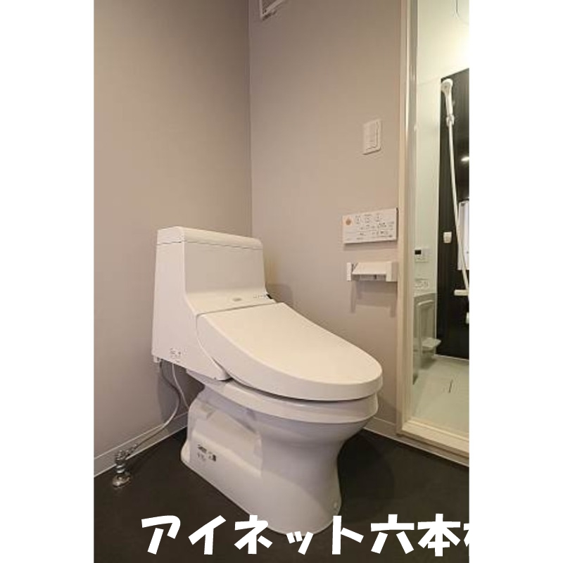 トイレ　清潔感のある空間ですね。