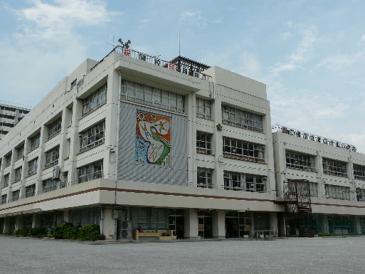 小学校　江東区立第四大島小学校（小学校）まで293m