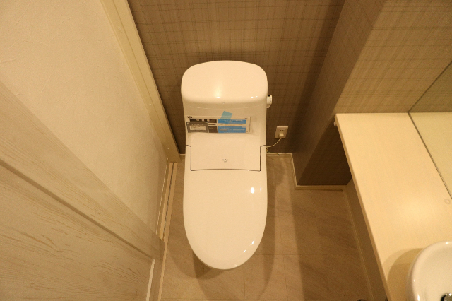 トイレ　＊同施工会社の写真です。