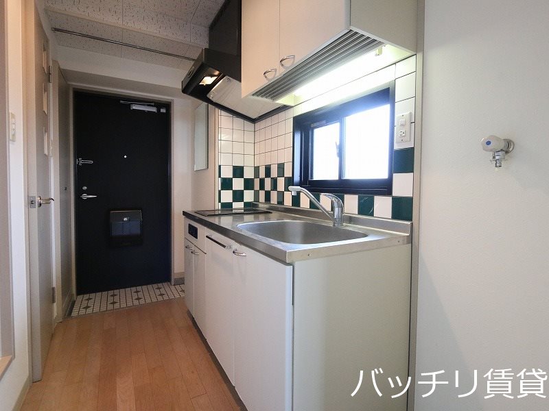 キッチン　※別号室タイプの為、現状を優先いたします。