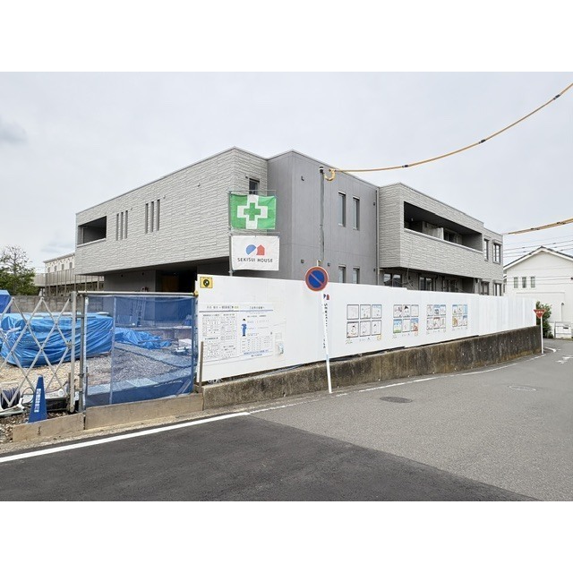 建物外観　※建築中