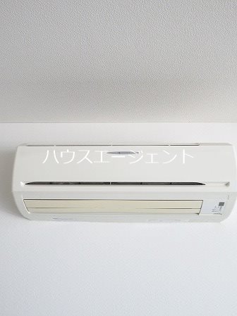 その他設備　エアコン完備 ※別号室参考画像