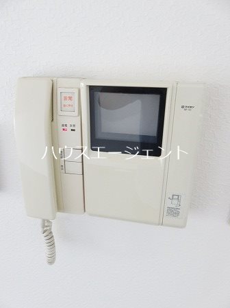 セキュリティ　モニター付きインターフォンです ※別号室参考画像