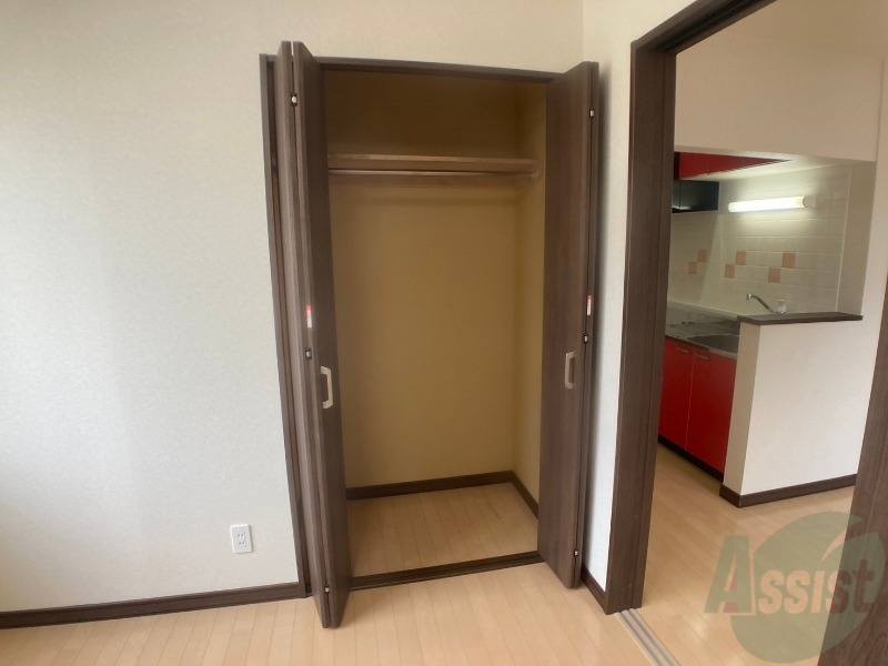 収納　寝室の収納です。部屋がすっきり片付きます。