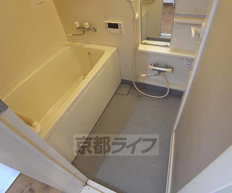バス・シャワールーム　きれいなバスです
