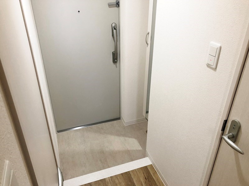 収納　姿見付シューズボックス
