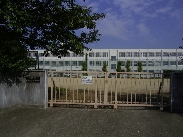 小学校　名古屋市立広見小学校（小学校）まで787m