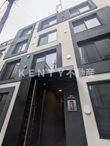 エントランス　落ち着いたエントランスです