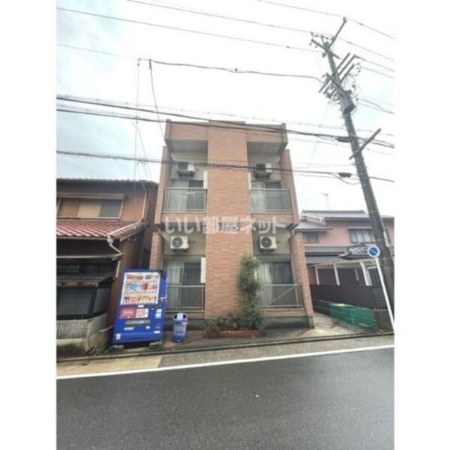 プティ オランジュの外観写真