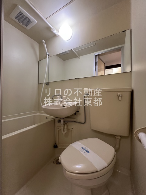 バス・シャワールーム　お掃除がしやすい３点ユニットバスです☆