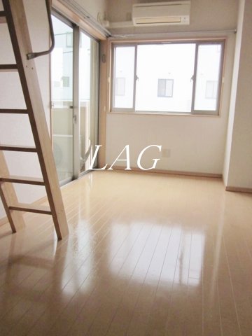 居室・リビング　洋室のお部屋です。