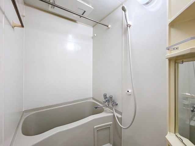 バス・シャワールーム　※別部屋の参考写真です。
