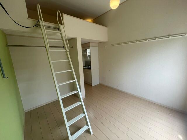 居室・リビング　※別住戸にて撮影
