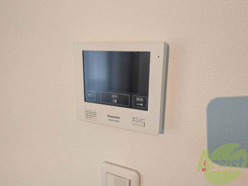 セキュリティ　ＴＶモニター付インターホンです。来客者の顔が見えるので安心！