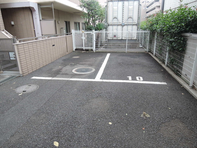 駐車場　駐車場