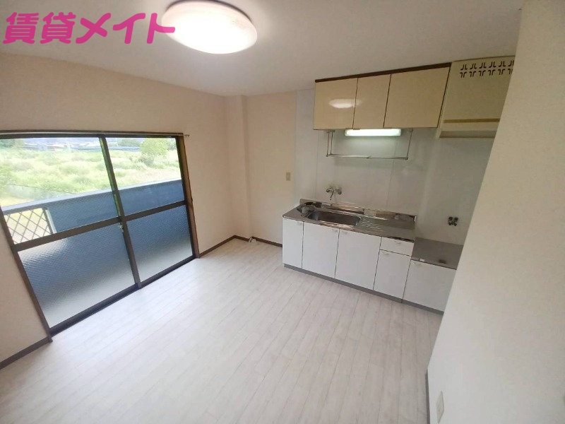 居室・リビング　別部屋参考写真