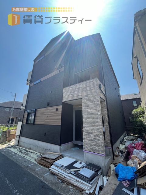 建物外観　先行申し込み受付開始。