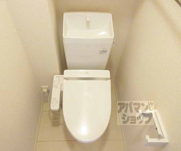 トイレ　ウォシュレットついています