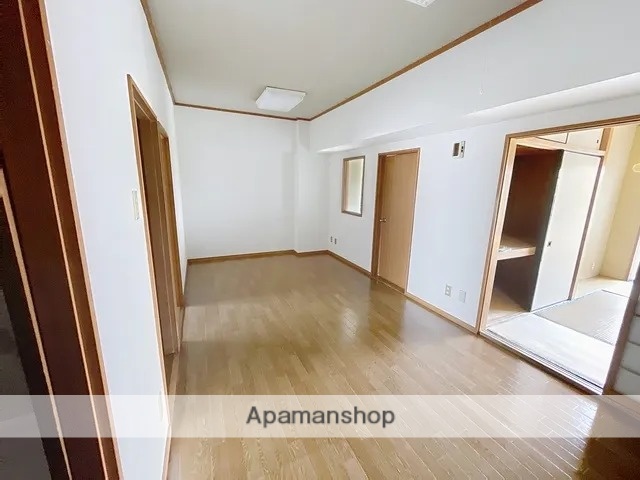 緑ヶ丘753マンションの居間写真