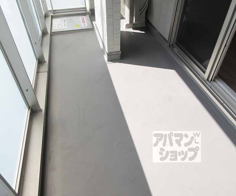 バルコニー　沢山洗濯物干せますね