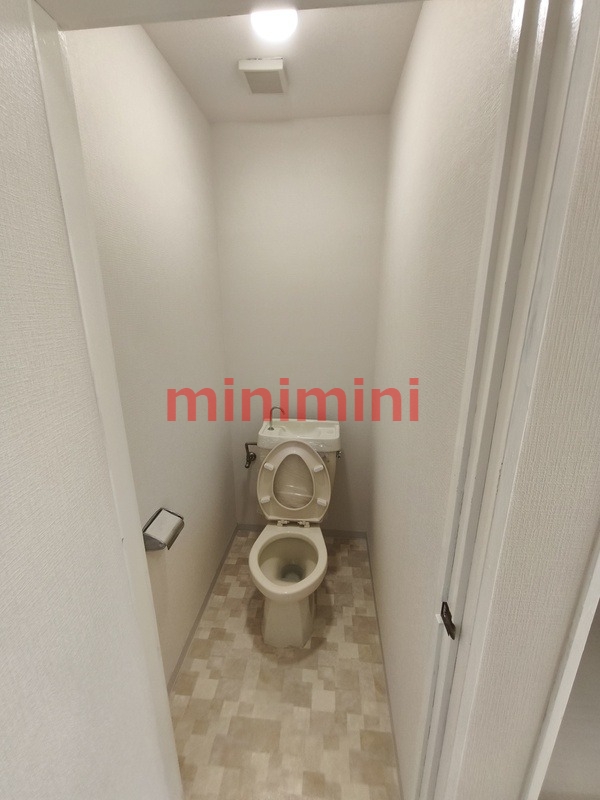 地下鉄今里筋線 瑞光四丁目駅 徒歩10分 5階建 築41年のトイレ写真