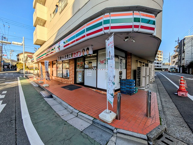 コンビニ　セブンイレブン 練馬貫井5丁目店（コンビニ）まで590m