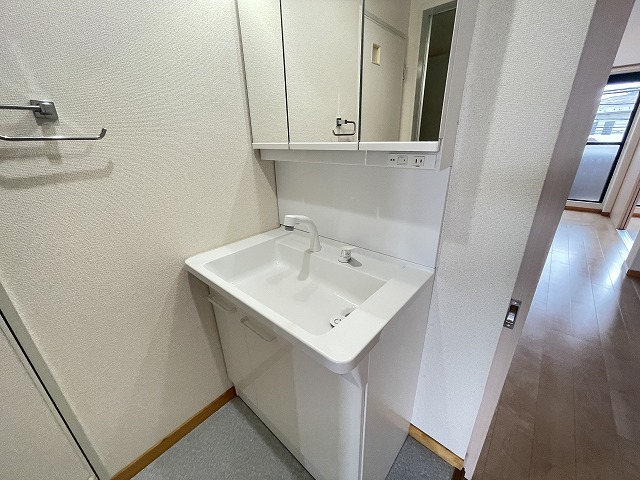 洗面設備　※他部屋参照画像※