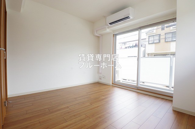 その他　別角度からの洋室です！
