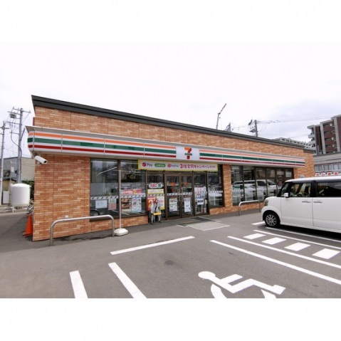 コンビニ　北8条東5丁目店（コンビニ）まで260m