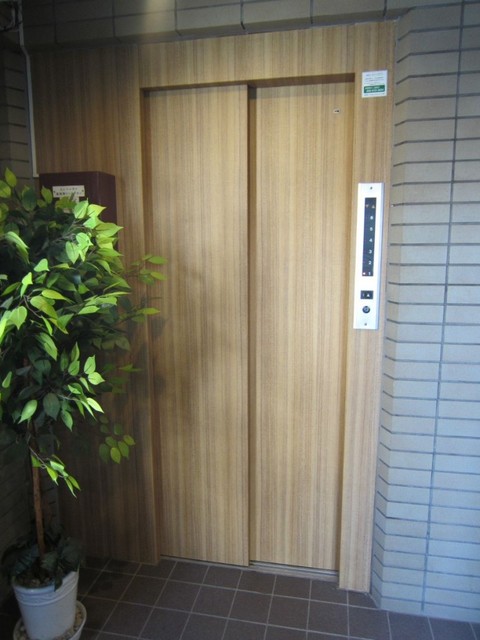 その他共有部分　【エントランスホール】エレベーター