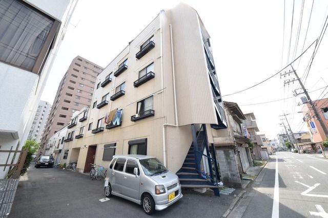 建物外観　外壁タイルの外観