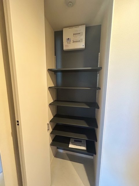 玄関　※別部屋参考写真