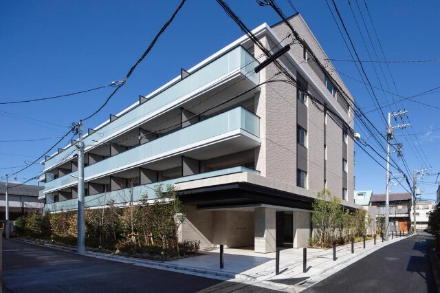 建物外観　オートロック完備