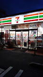コンビニ　セブンイレブン 板橋前野町3丁目店（コンビニ）まで131m