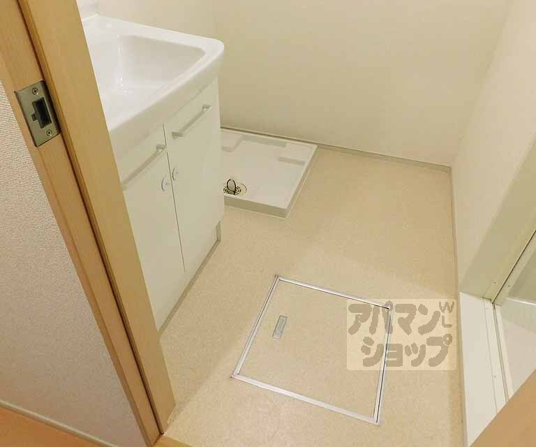 洗面設備　ゆったりとした脱衣所です。