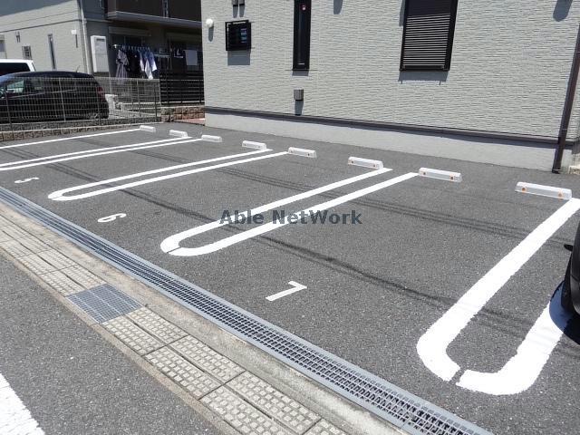 駐車場　駐車場