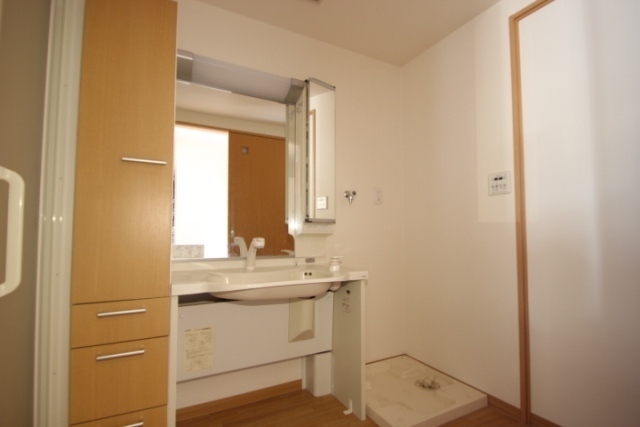 洗面設備　※別のお部屋の写真です