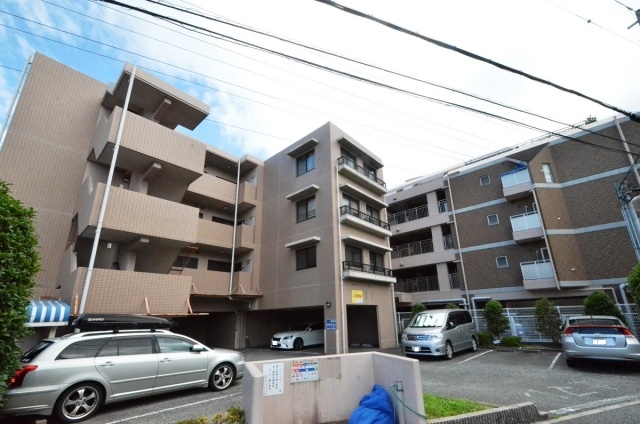 建物外観　モニター付きインターホンで安心です♪