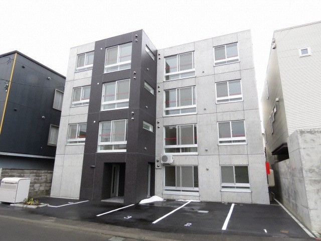 建物外観　☆地下鉄東西線発寒南駅まで徒歩9分！